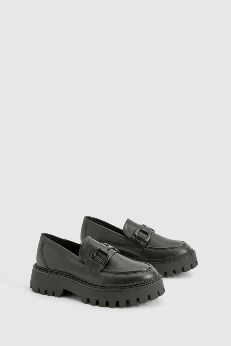 Лофери з масивним металевим оздобленням