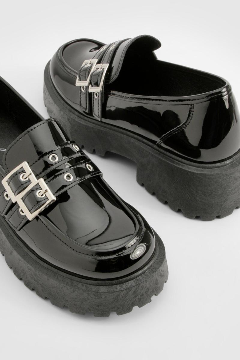 Лофери на масивній підошві з лакованою пряжкою
