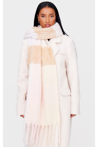 Бежевий шарф-ковдра з китицями