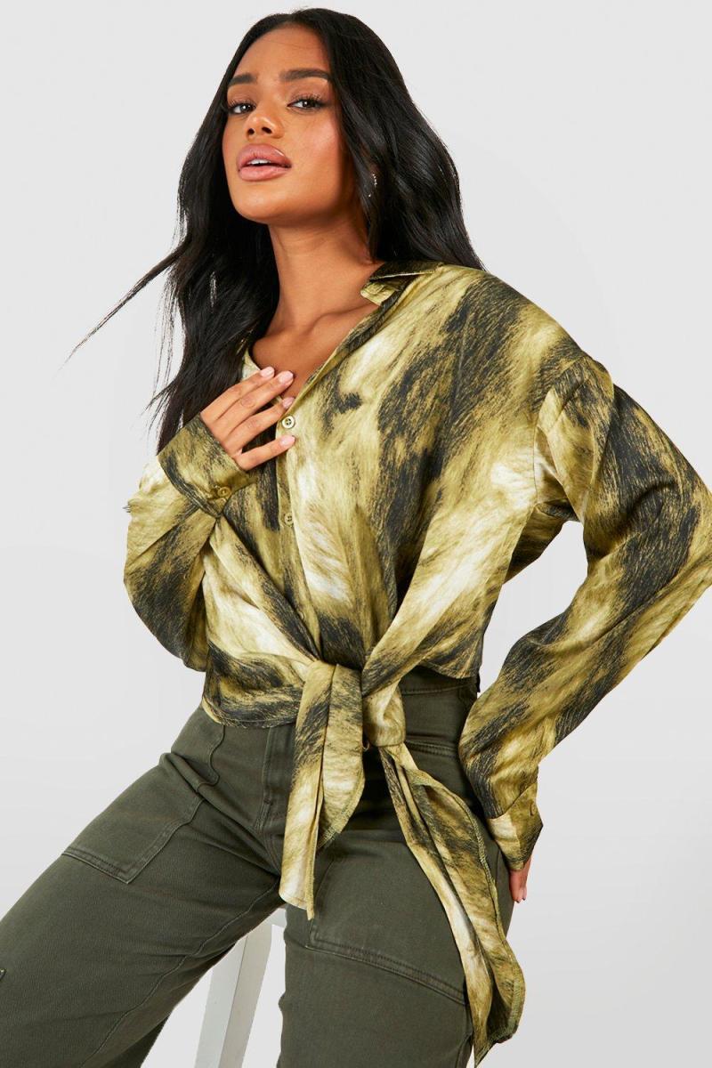 Атласна сорочка з абстрактним краваткою