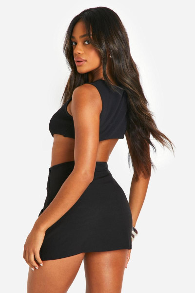 Міні-спідниця з подвійним розрізом спереду