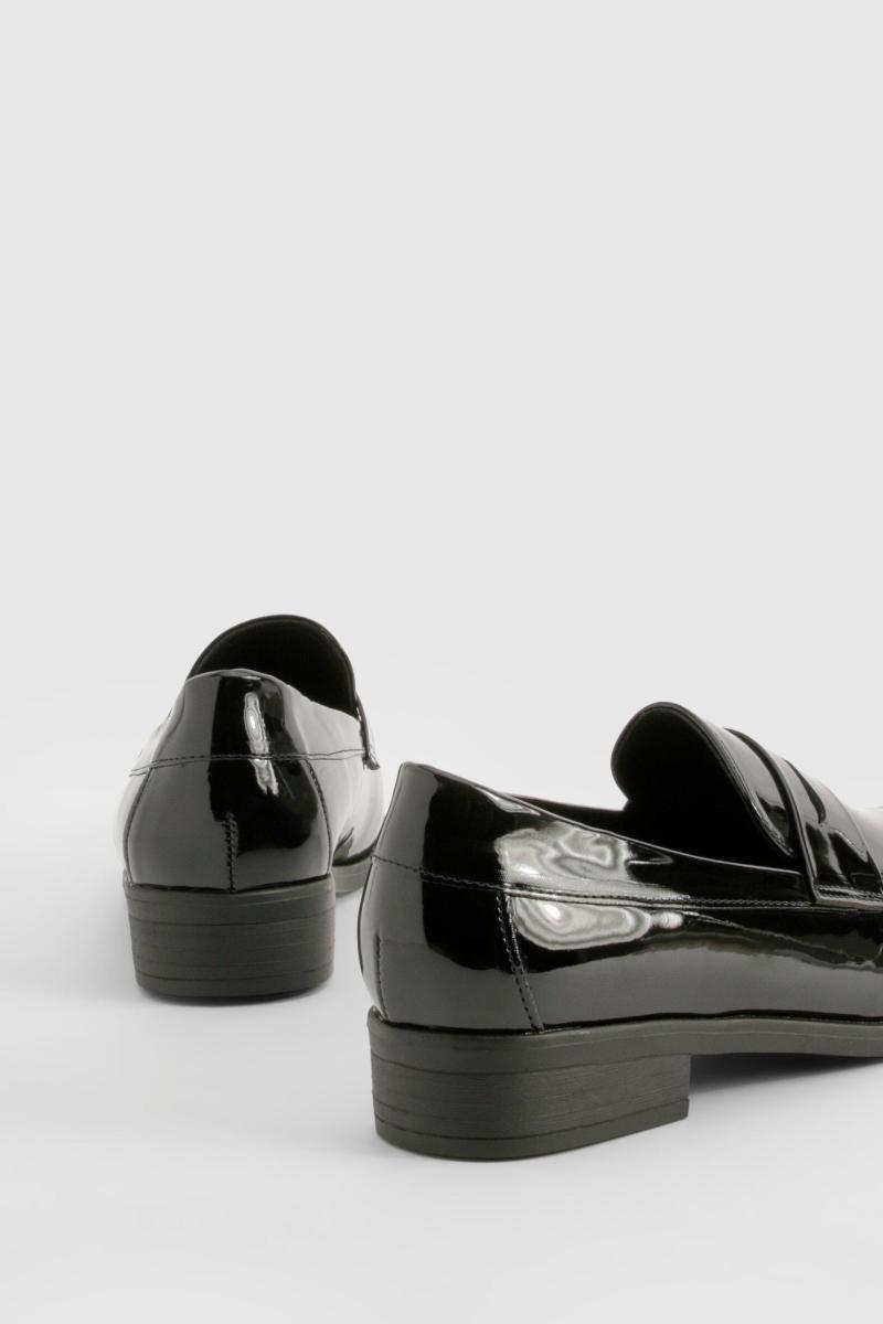 Широкі лакові лофери