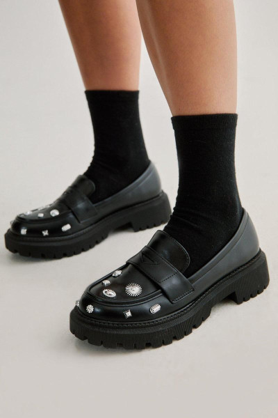 Масивний лофер із прикрашеним шпилькою