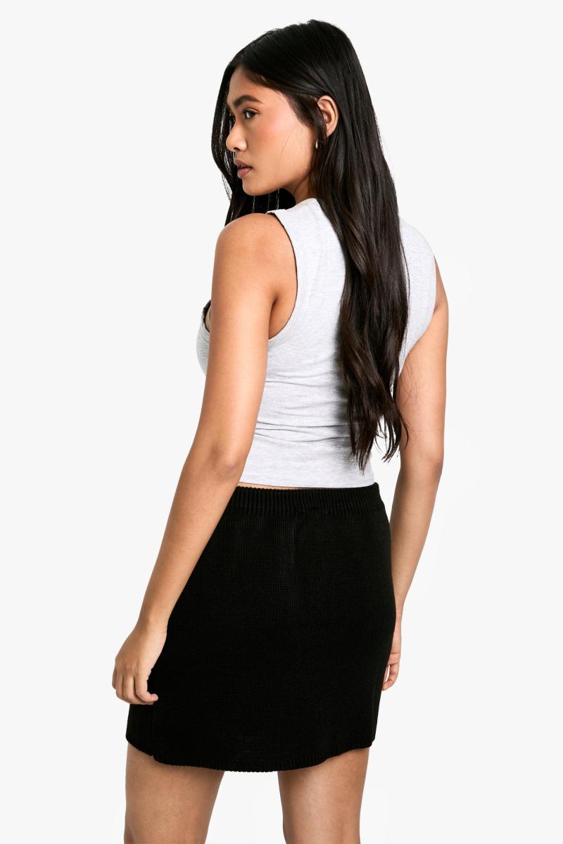 В'язана міні-спідниця