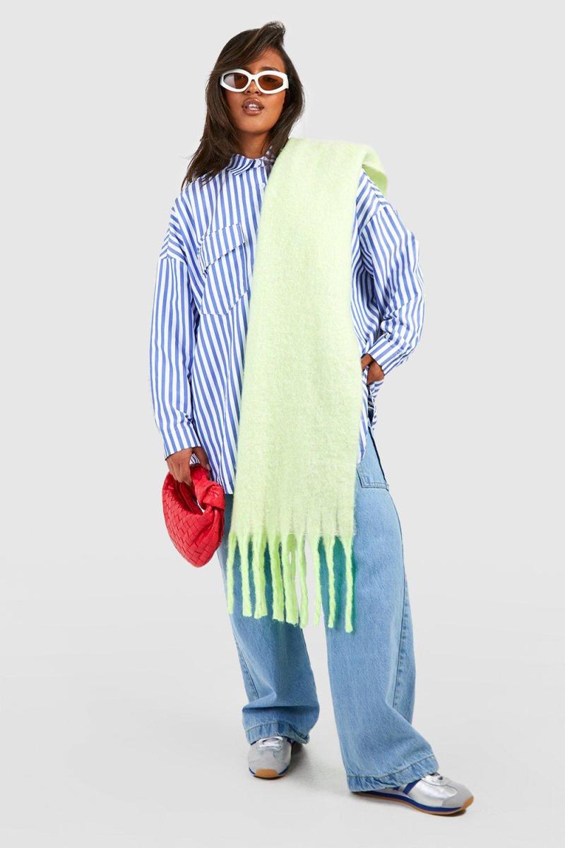 Додаткова універсальна сорочка в смужку великого розміру