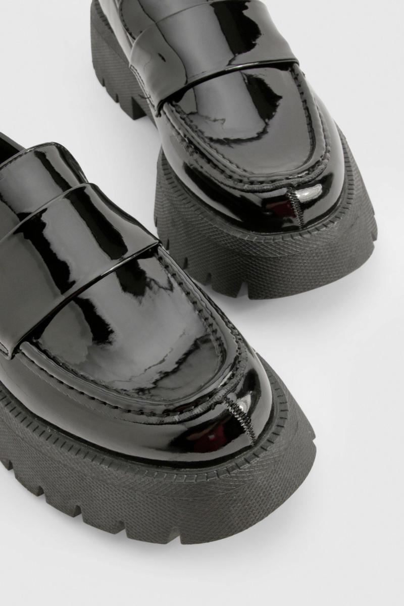 Лофери на платформі з лакованою масивною підошвою і трусами