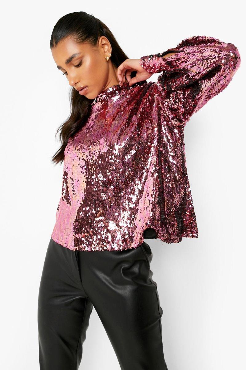 Рожевий об'ємний топ із паєтками з високим горлом