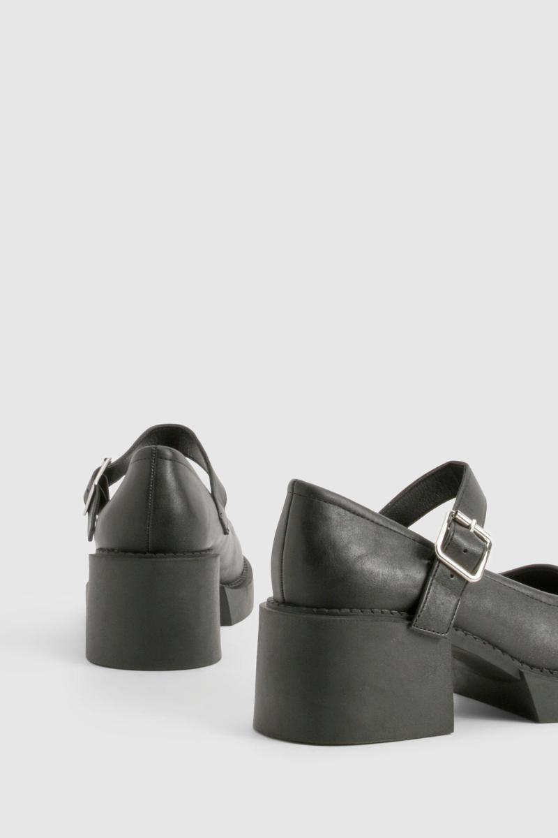 Мері Джейн на масивному підборі