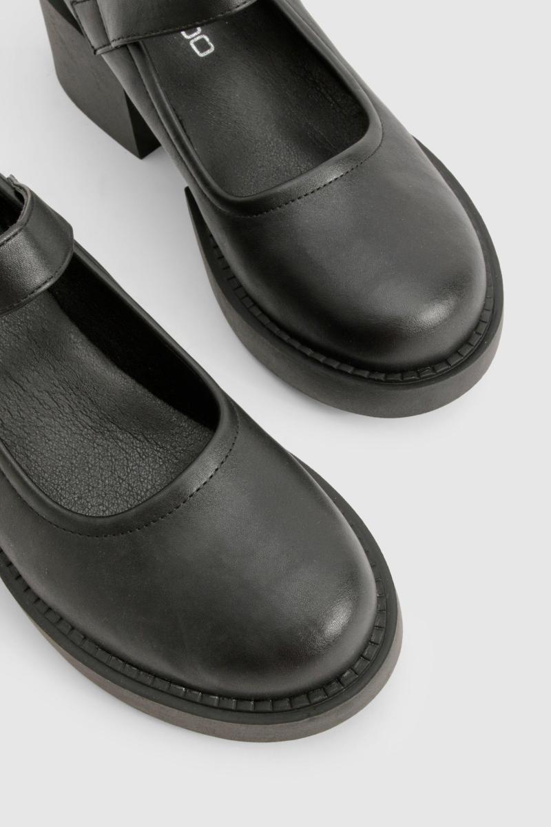 Мері Джейн на масивному підборі