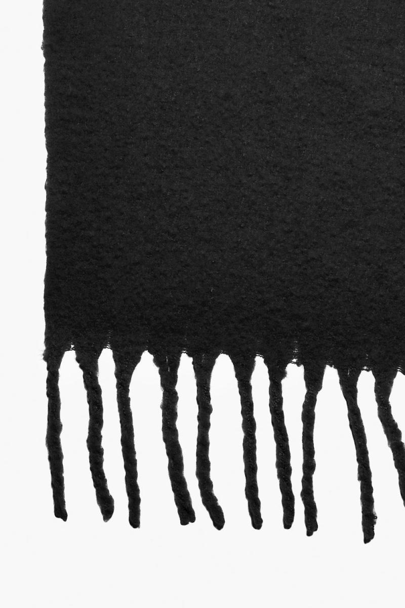 Масивний оверсайз шарф з бахромою