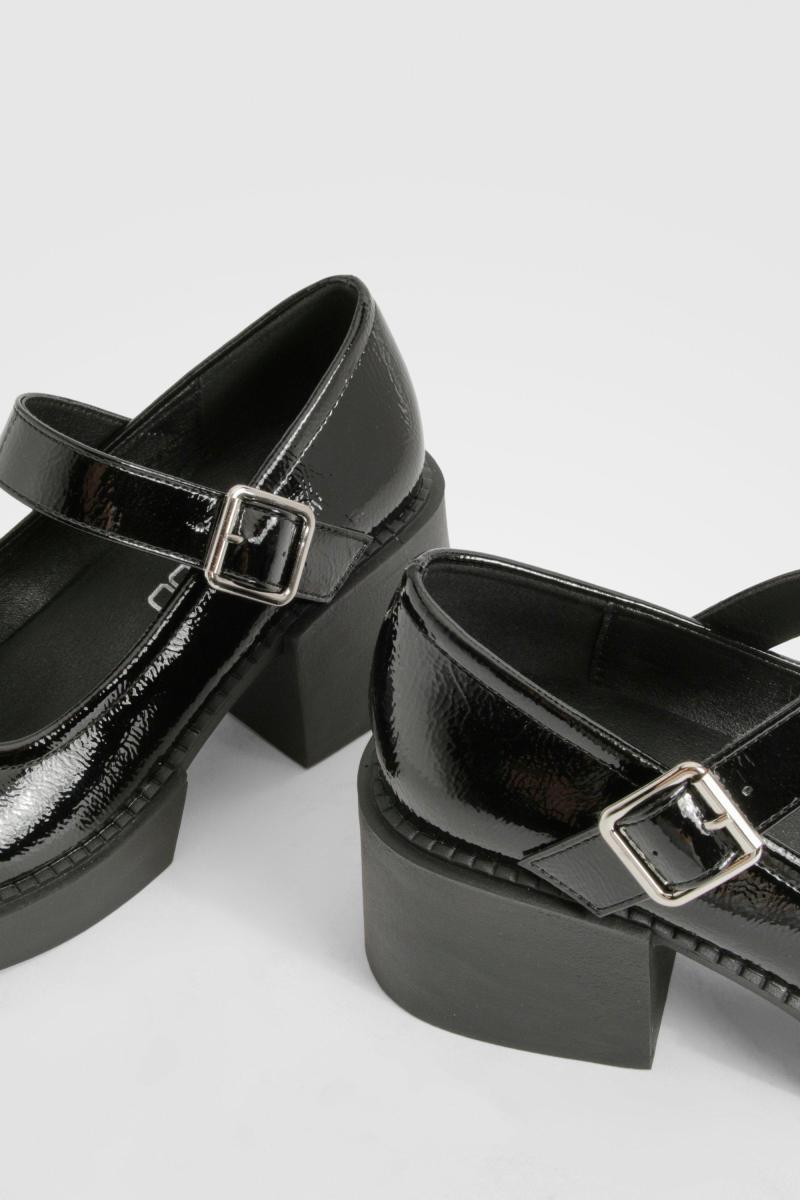 Мері Джейн на масивному підборі