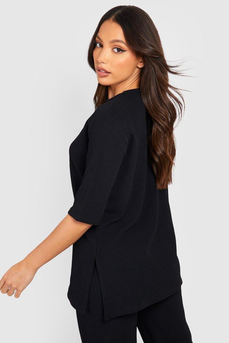 Чорний високий гофрований топ із розрізами збоку