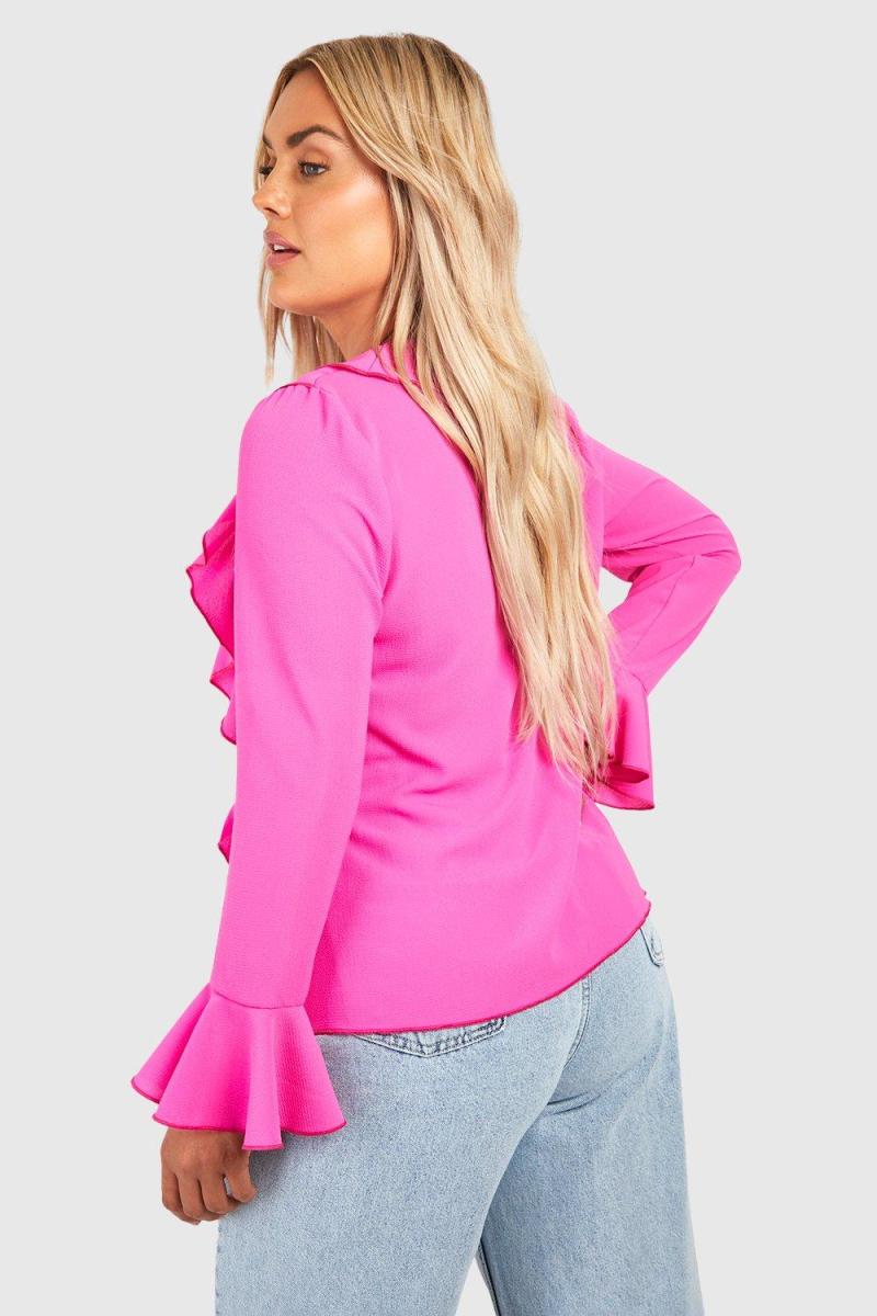 Чорна блуза з оборками з подвійними воланами