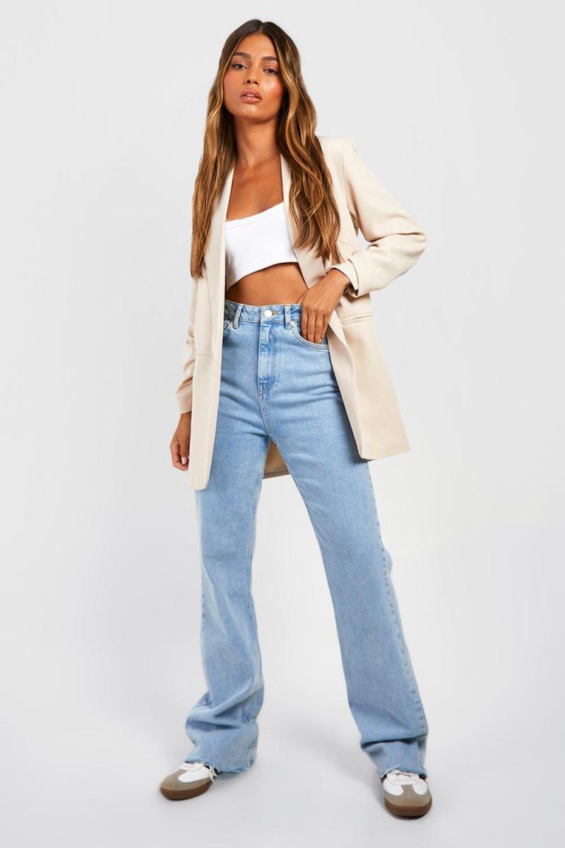 Блейзер із рюшами та рукавами