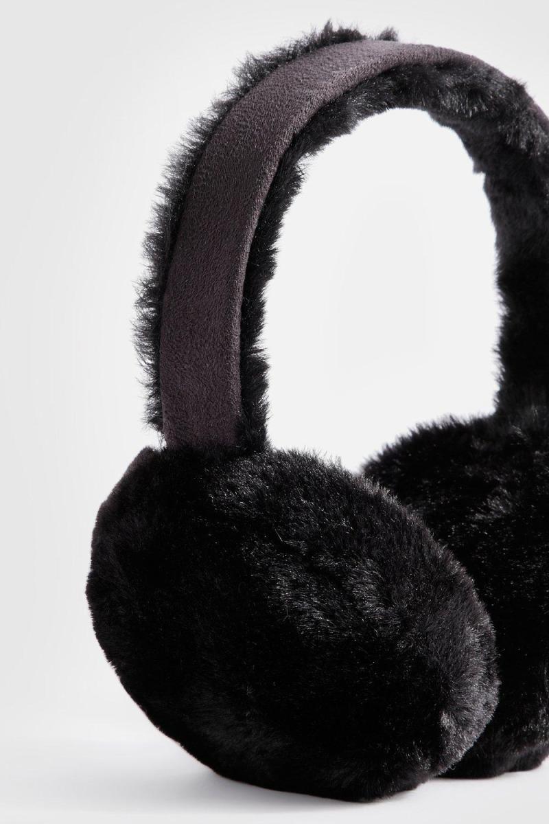 Пухнаста навушниця зі штучної замші