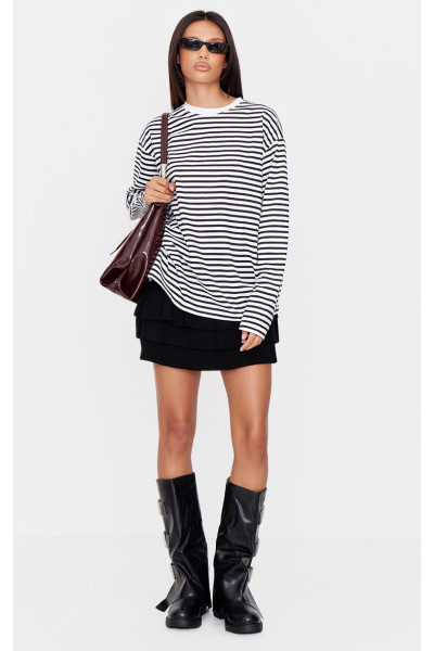 Чорна фактурна трикотажна міні-спідниця Rara