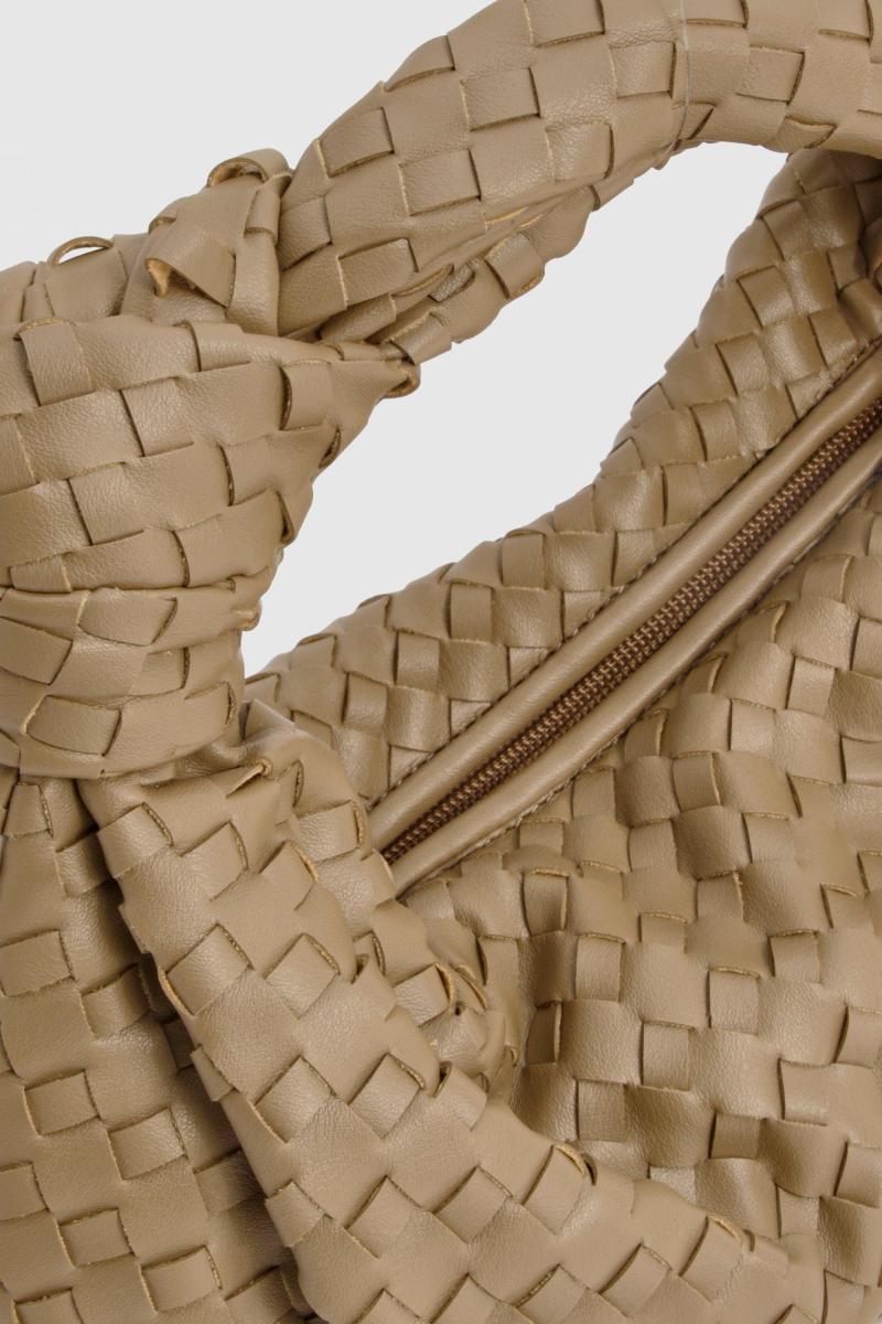 Плетена сумка з ручкою