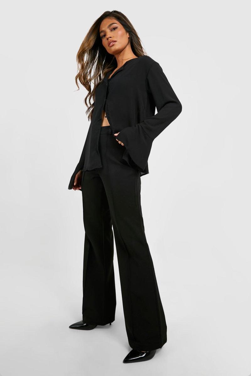 FIT & FLARE позначені штани