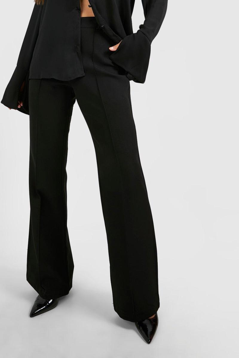 FIT & FLARE позначені штани