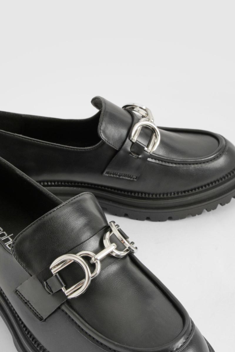 Масивні лофери з металевою обробкою