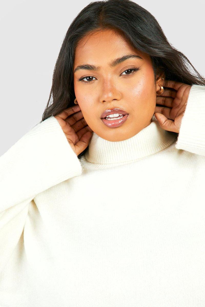 Плюс м'який трикотажний джемпер з горловиною