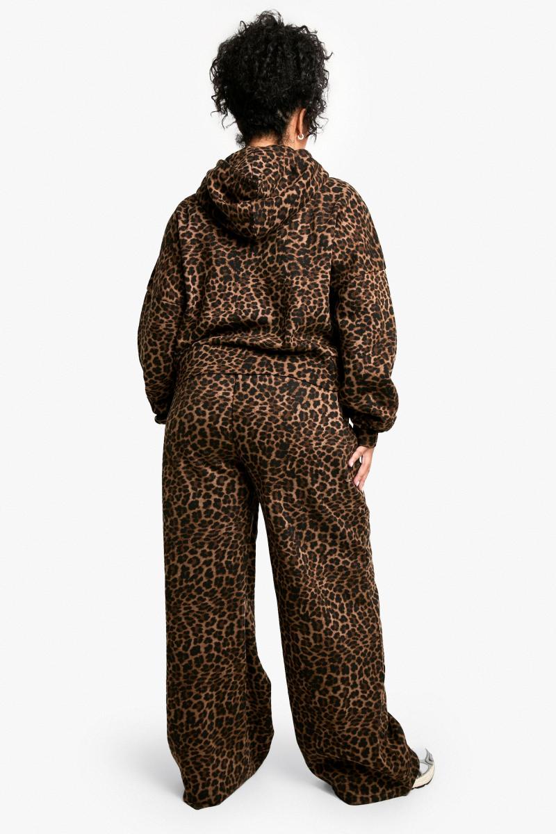 Плюс All Over Leopard Straight Leg Jogger