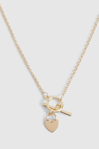 T-Bar і намисто в формі серця