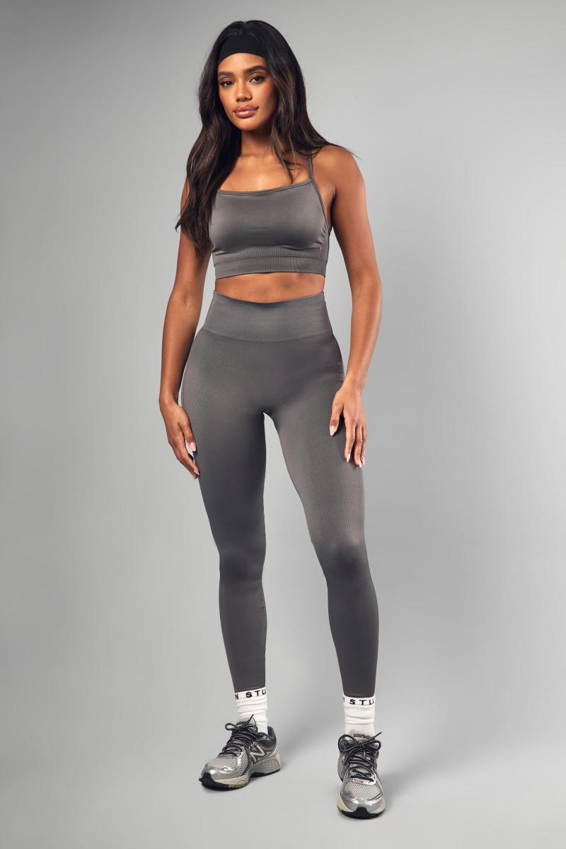 Безшовні легінси в рубчик