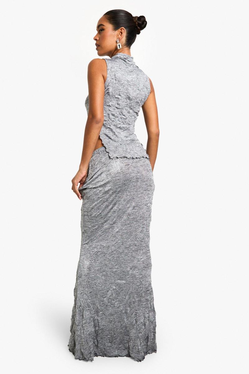 Спідниця середньої довжини з м'ястиками