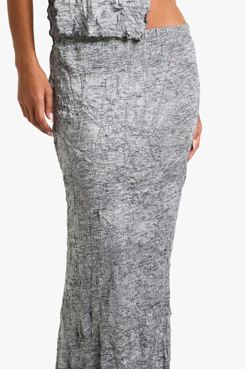 Спідниця середньої довжини з м'ястиками