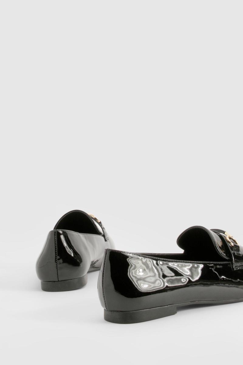 Лаковані лофери з круглим носком і однією планкою