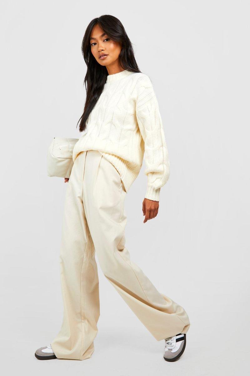 Масивний м'який в'язаний джемпер