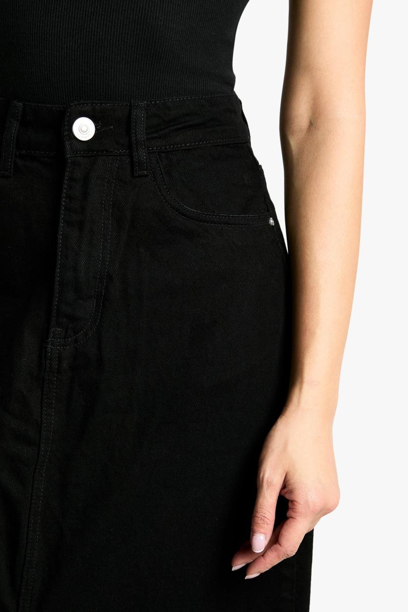 Джинсова максі-спідниця з розрізом спереду