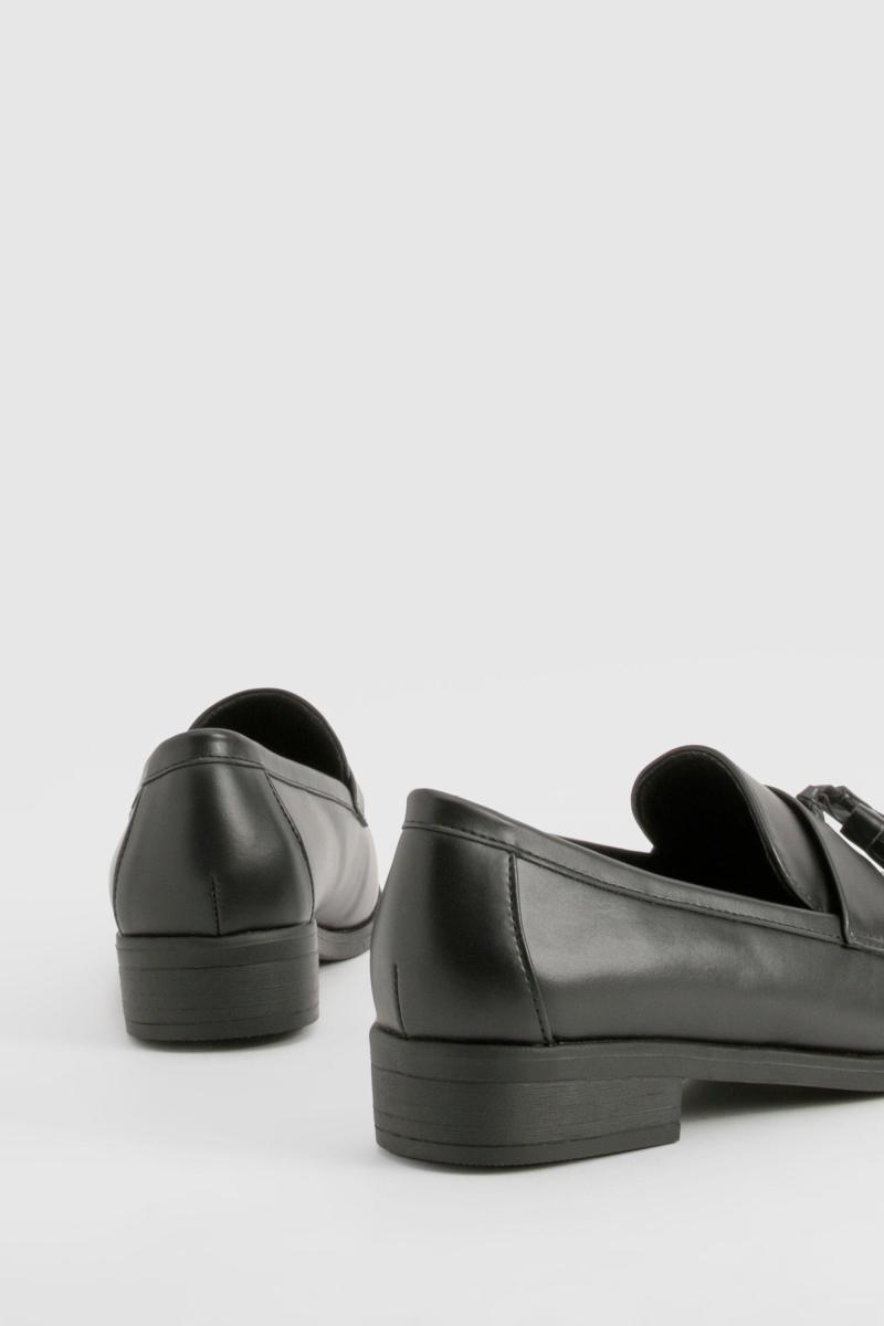 Лофери з китицями